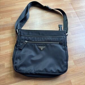 Black nylon shoulder bag